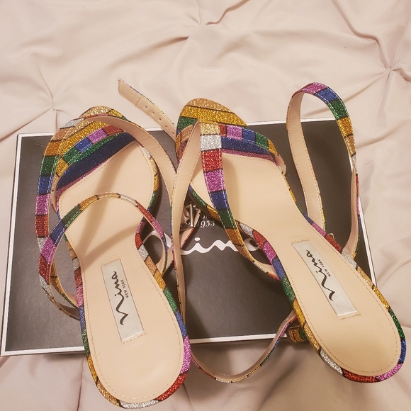 Beautiful Nina shoes - Picture 4 of 5